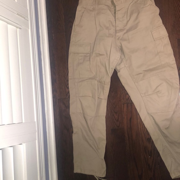 Beige cargo pants oversized - Picture 1 of 8